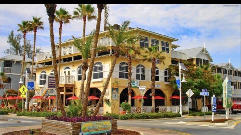 Amazing Beach Getaway Pool Condo By The Beach Bradenton Beach Exteriör bild